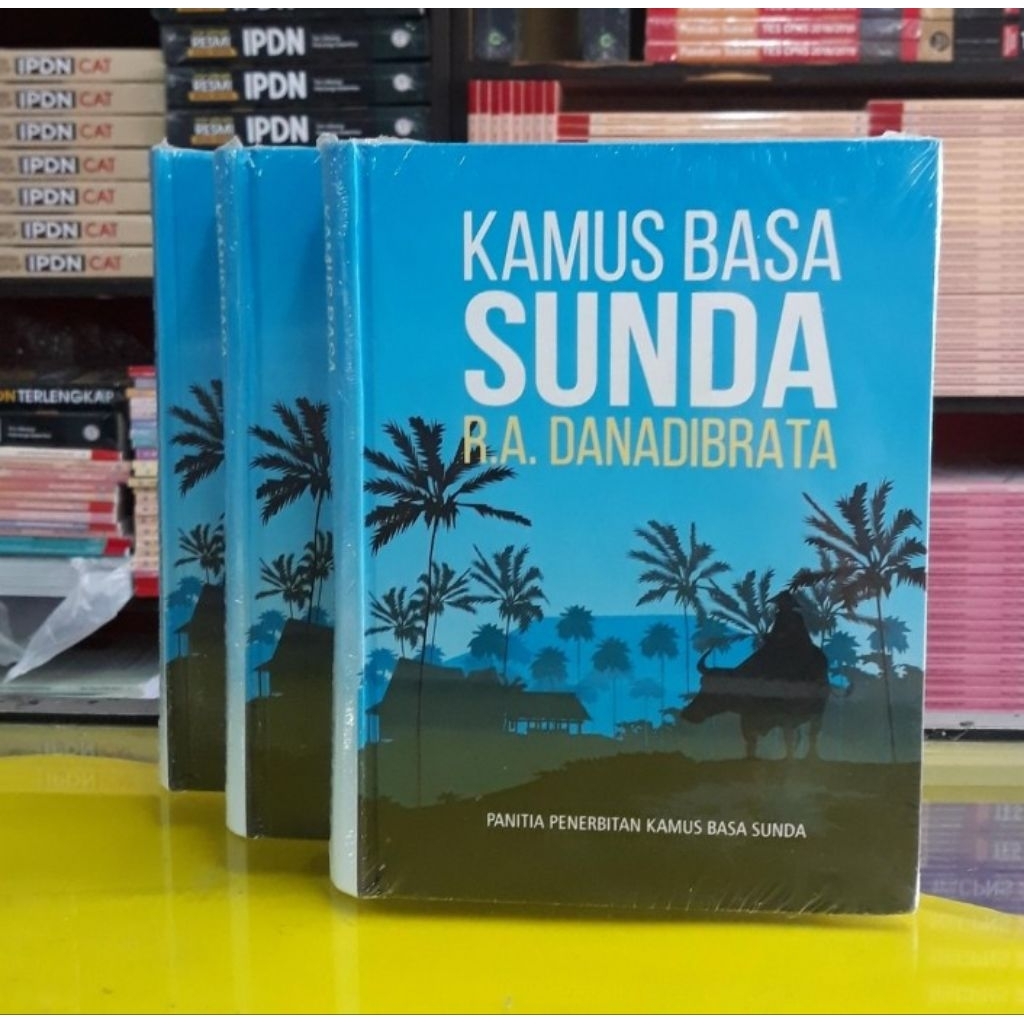 Original : Kamus bahasa sunda Hard cover - R. A. DANADIBRATA