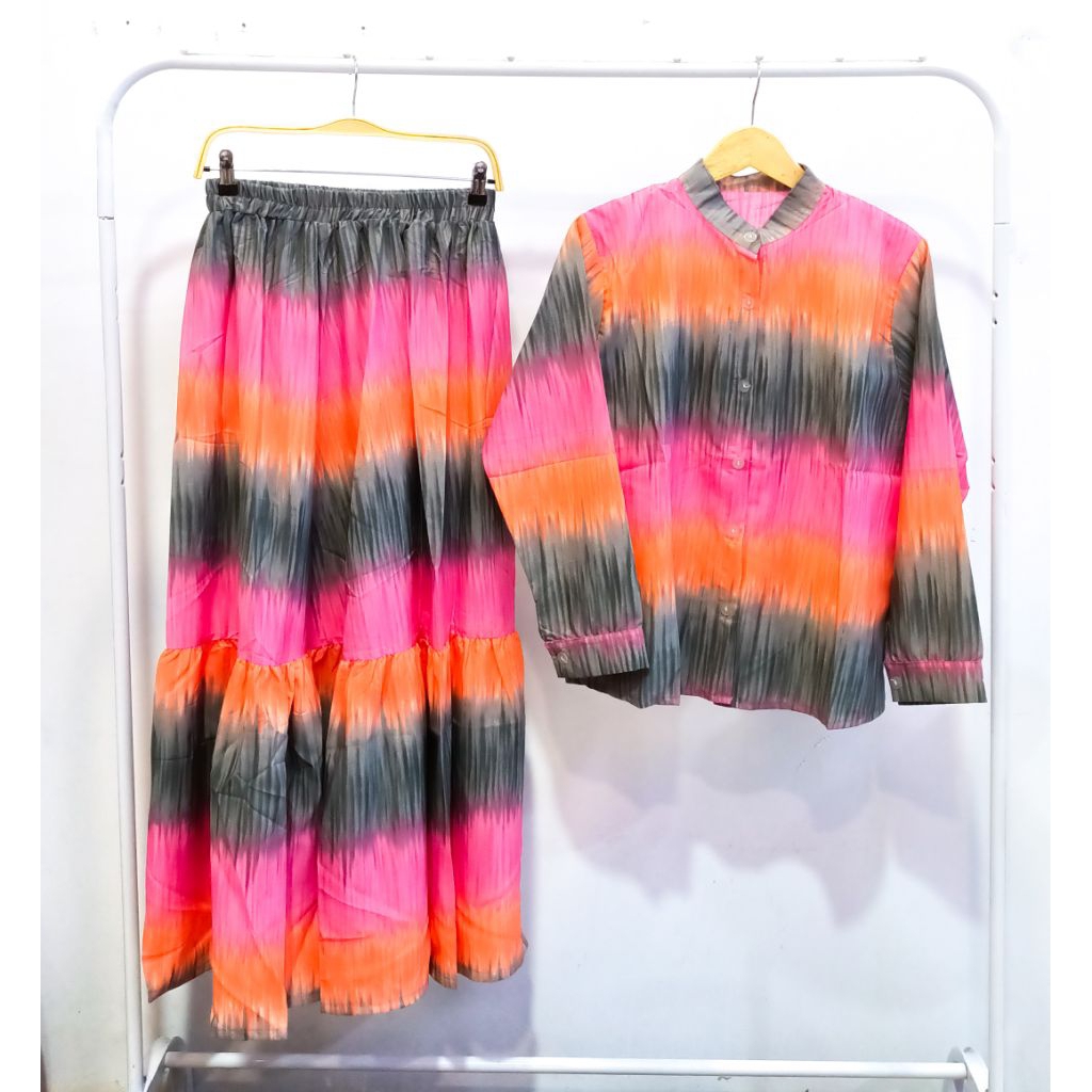 Setelan rok tie dye wanita lengan panjang