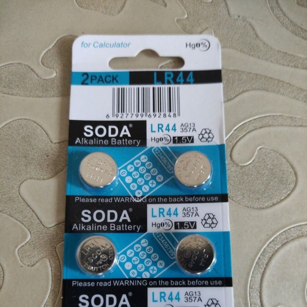 Baterai Kancing LR44