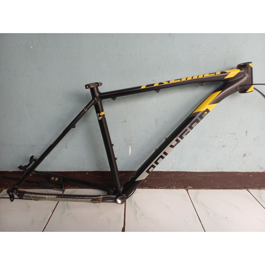 Frame Polygon Premier 5 2023 ring 27.5 size L