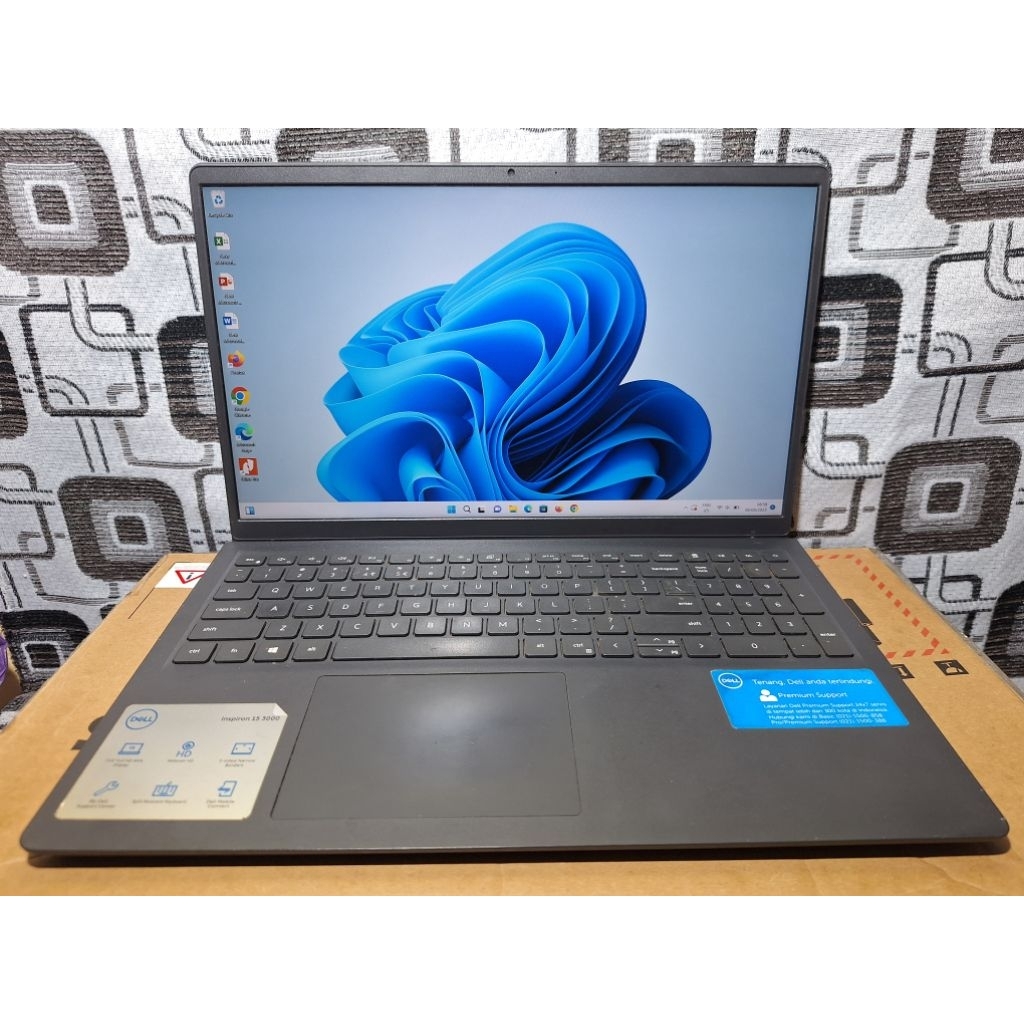 laptop dell core i3 gen 11 ram 8gb slim bazelless win 11 mantap