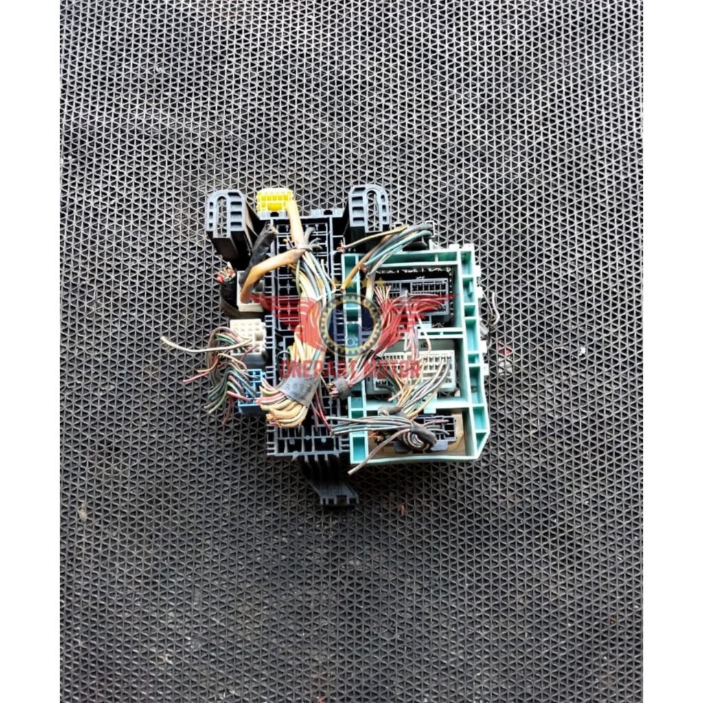 BOX SEKRING SIKRING DASHBOARD ESCUDO INJECTION 1.6 ORIGINAL