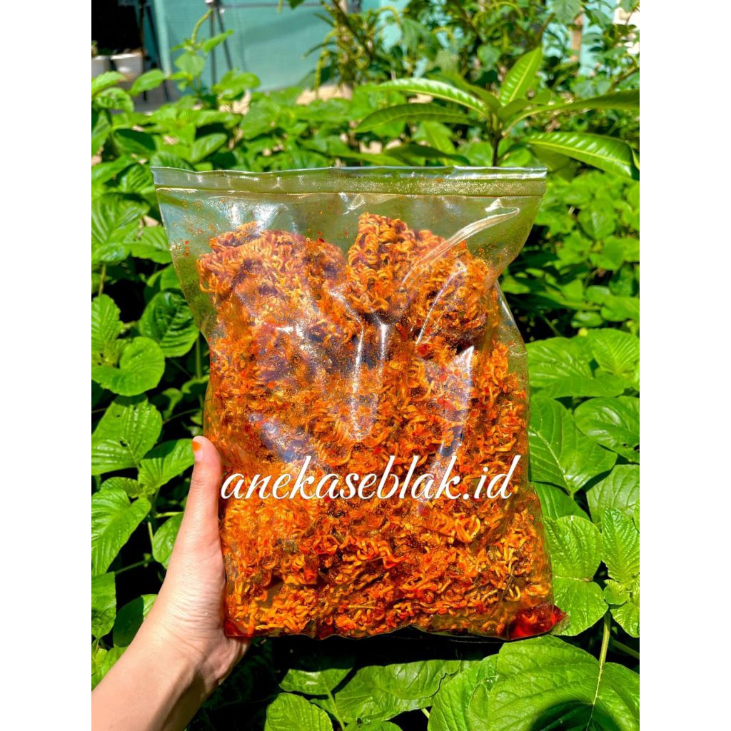 

SEBLAK MIE KREMES BUMBU CHILI OIL PEDAS DAUN JERUK ISI 1 KG