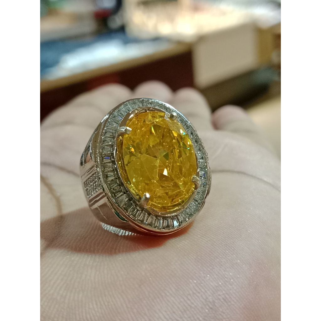 YELLOW TOPAZ CATING