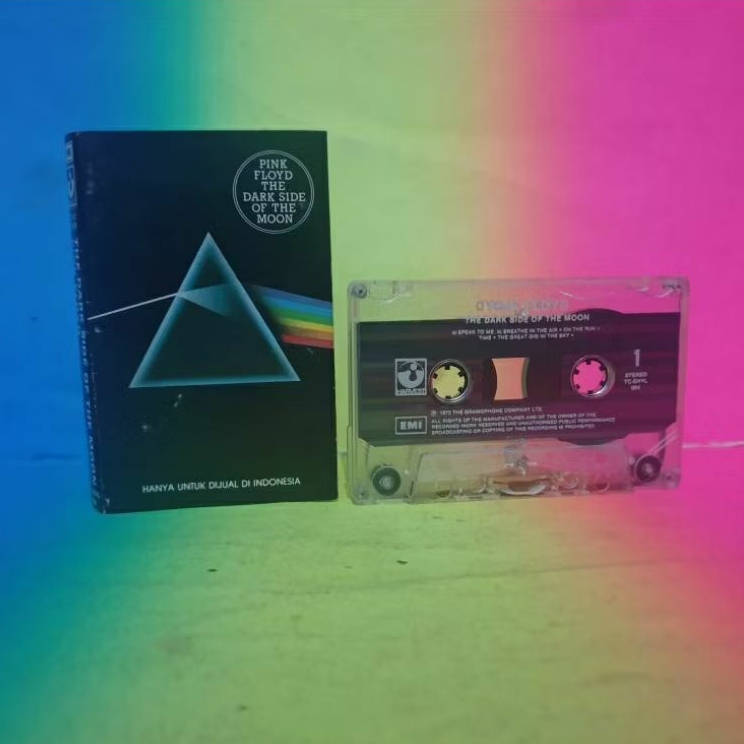 Kaset PINK FLOYD dark side of the moon ORIGINAL bagus TERMURAH