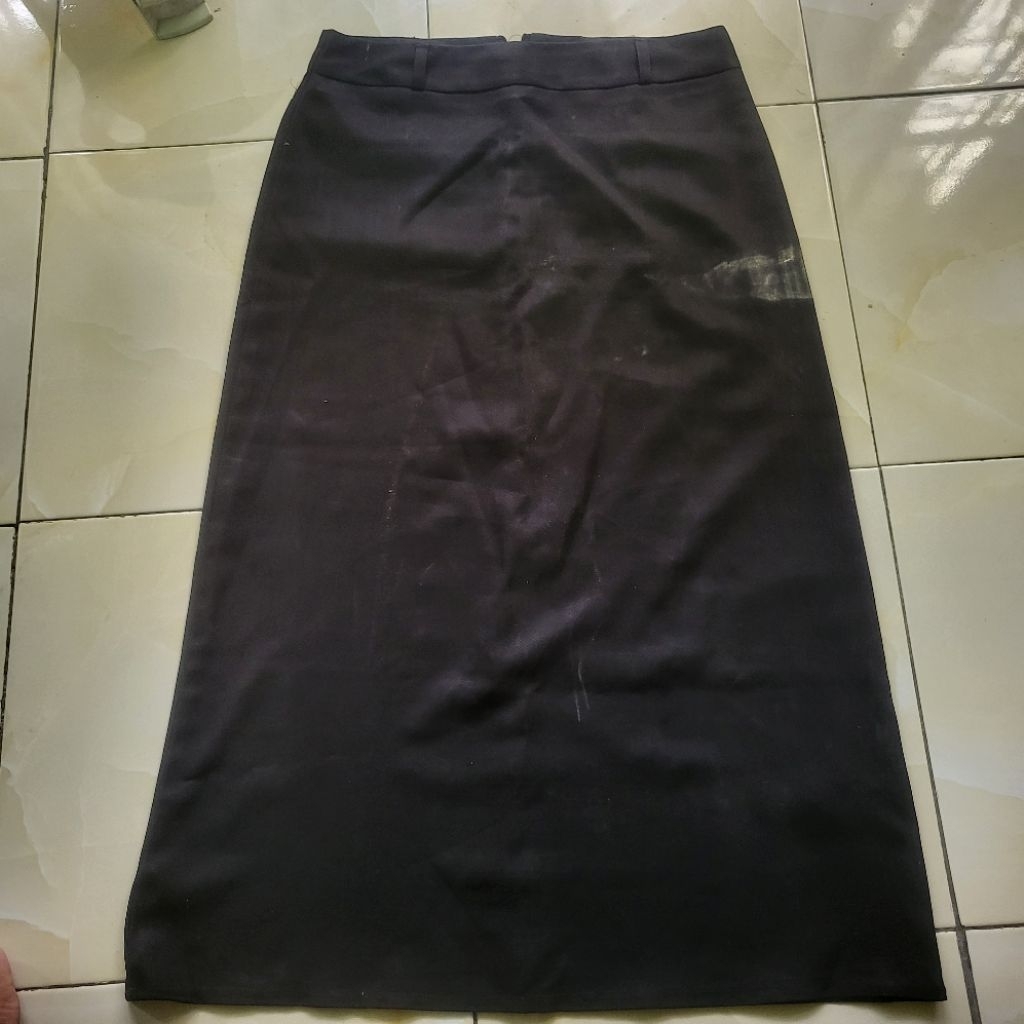 preloved rok span hitam
