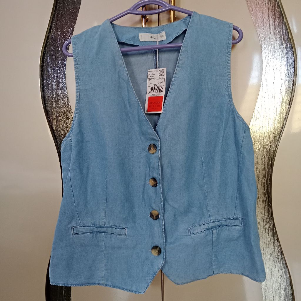 Rompi Vest MANGO wanita Soft Blue Jeans outer kondisi BARU ukuran L