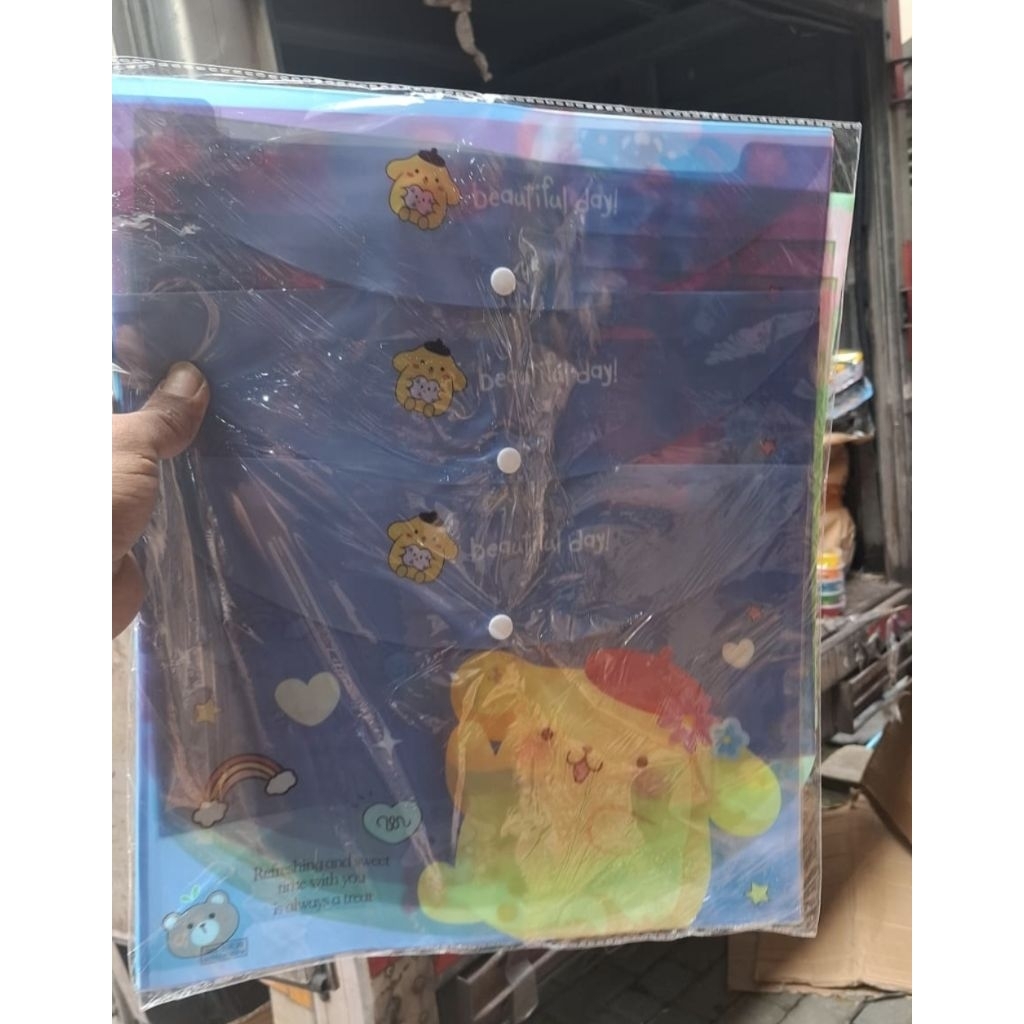 

Map Plastik Karakter 1pak isi 12pc OB