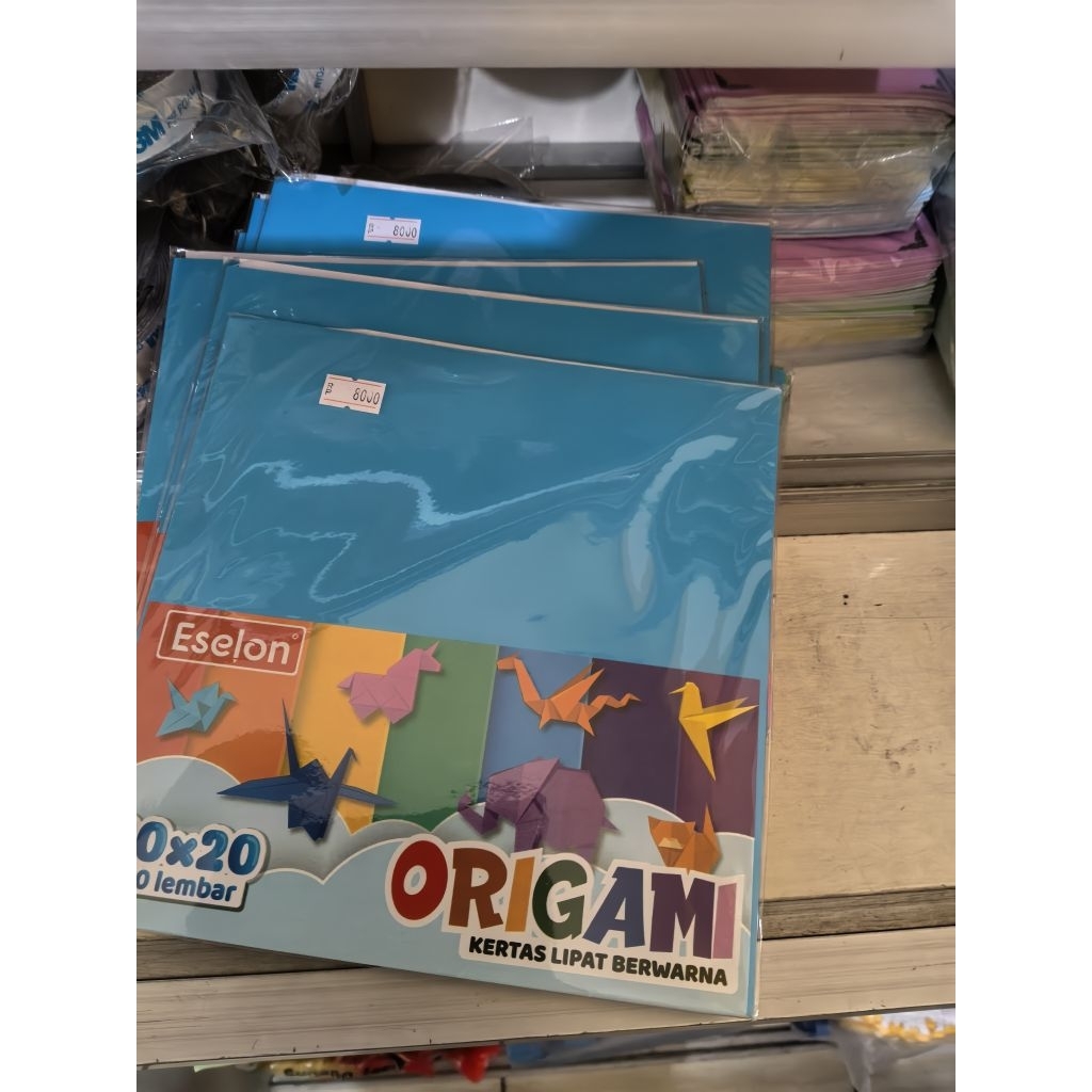 

Origami Paper Double face ukuran 20×20 (1pack isi 20 lembar)