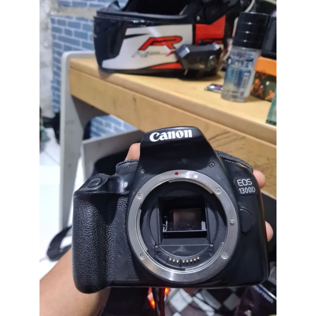 canon 1300d second