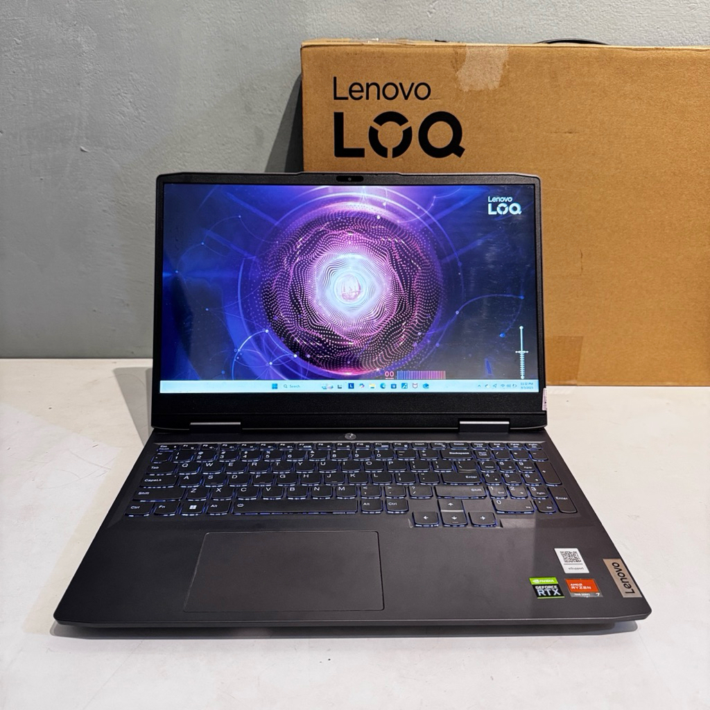 Laptop Gaming Lenovo LOQ Ryzen 7 7840HS RTX 4060 16GB/512GB
