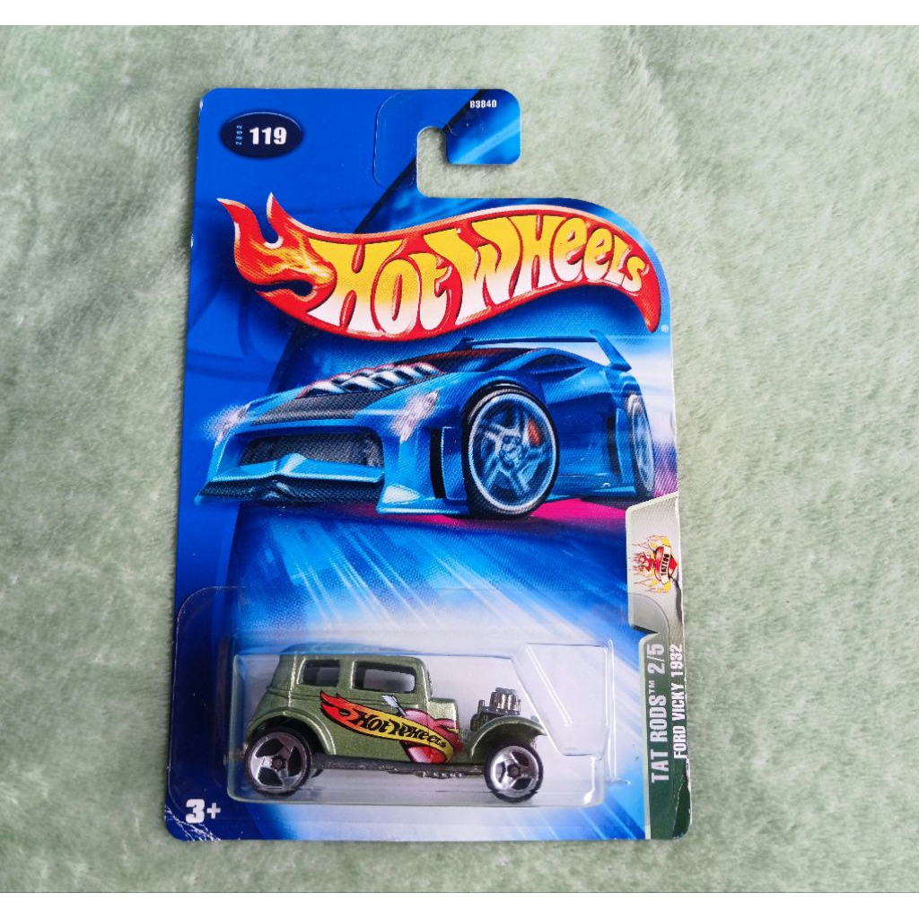 Hot Wheels Ford Vicky Card Kerut