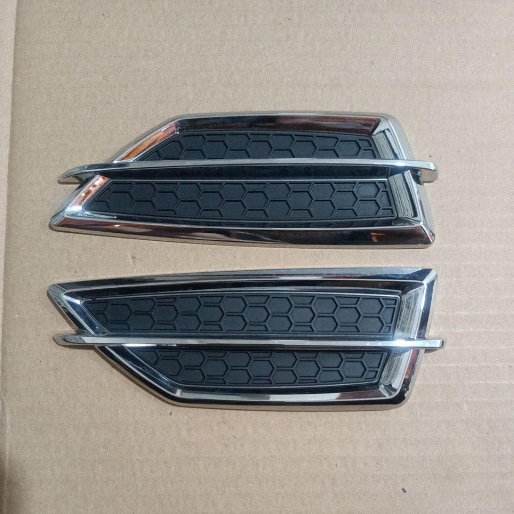 Side Vent Air flow Garnish chrome fender spakbor samping depan Rush Terios Original