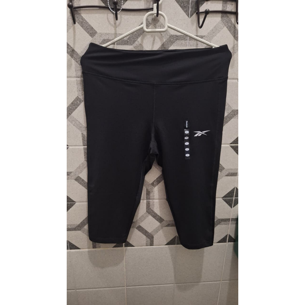 REEBOK size L (3/4) - Celana Legging REE Andri Women Capri (A/W) Original Black