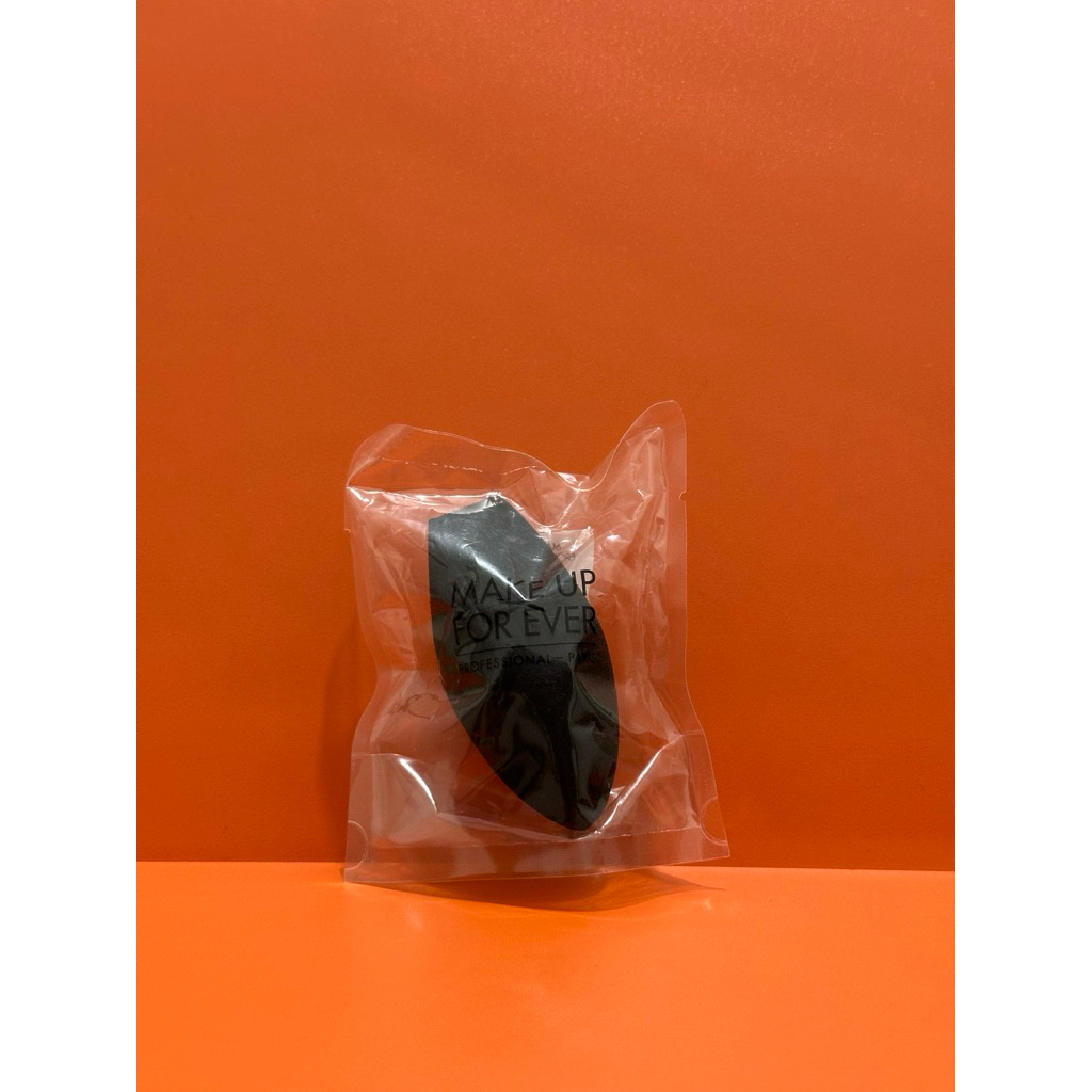 ORI !! Makeup Blender Sponge Foundation Black MakeupForever