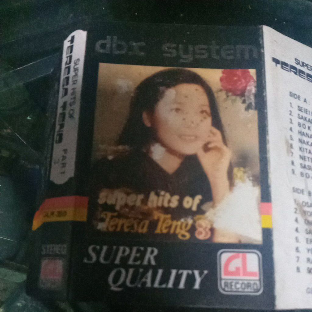 kaset pita TERESA TENG M036