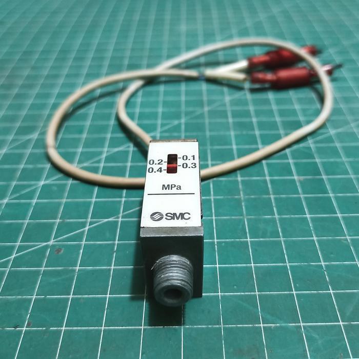 SMC IS10-01 Pressure Switch Japan