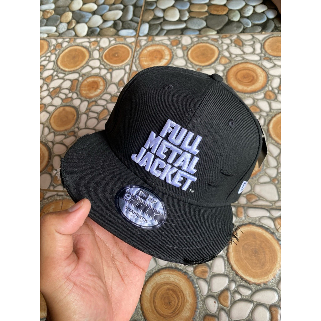 topi snapback new era M/L full metal jacket new