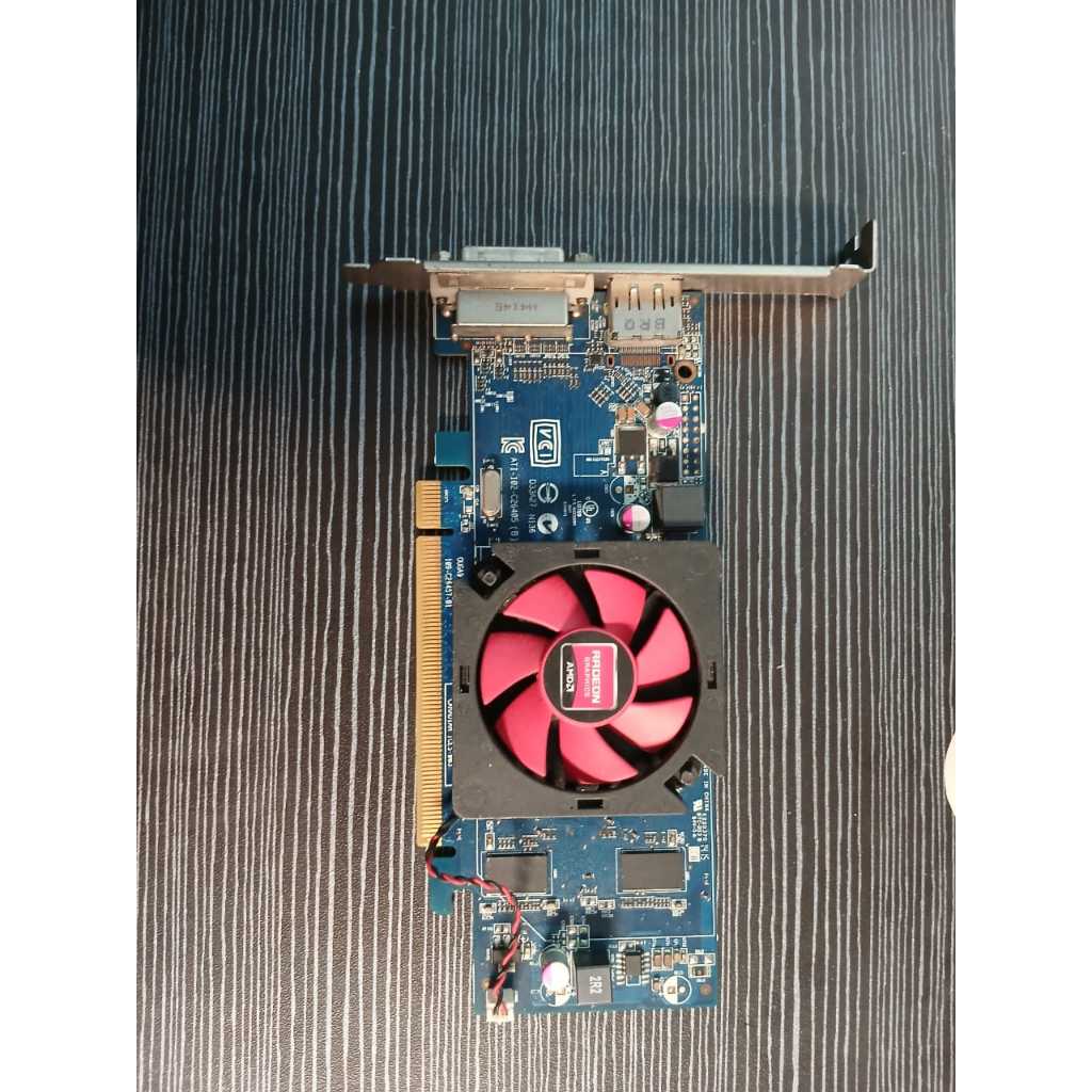 VGA CARD AMD Radeon HD 7000 Series Rusak