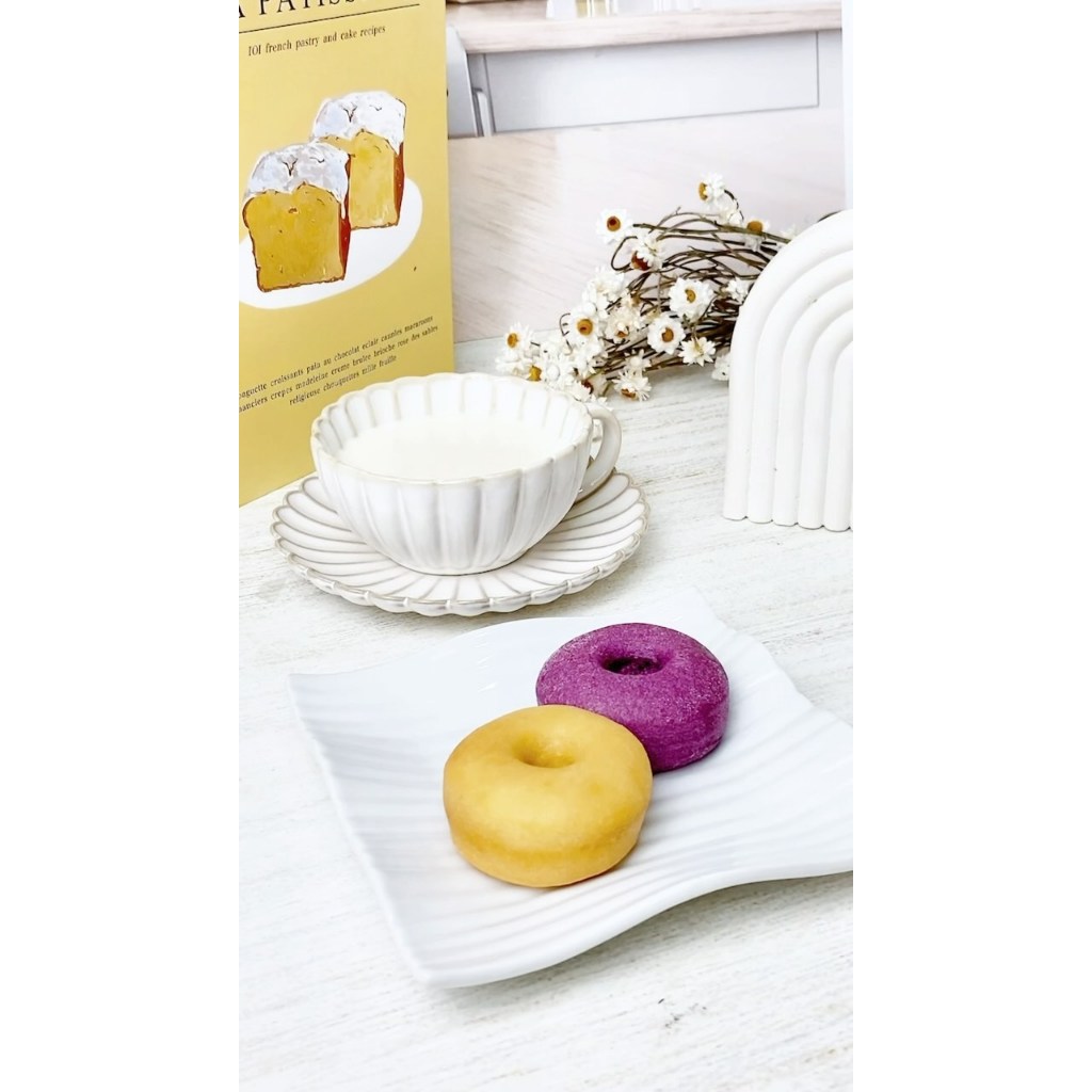 

PELANGI DONUTS - Donat Kentang - Donat Ubi Ungu Besar isi 10pcs + Gula Halus - Kheiza Frozen