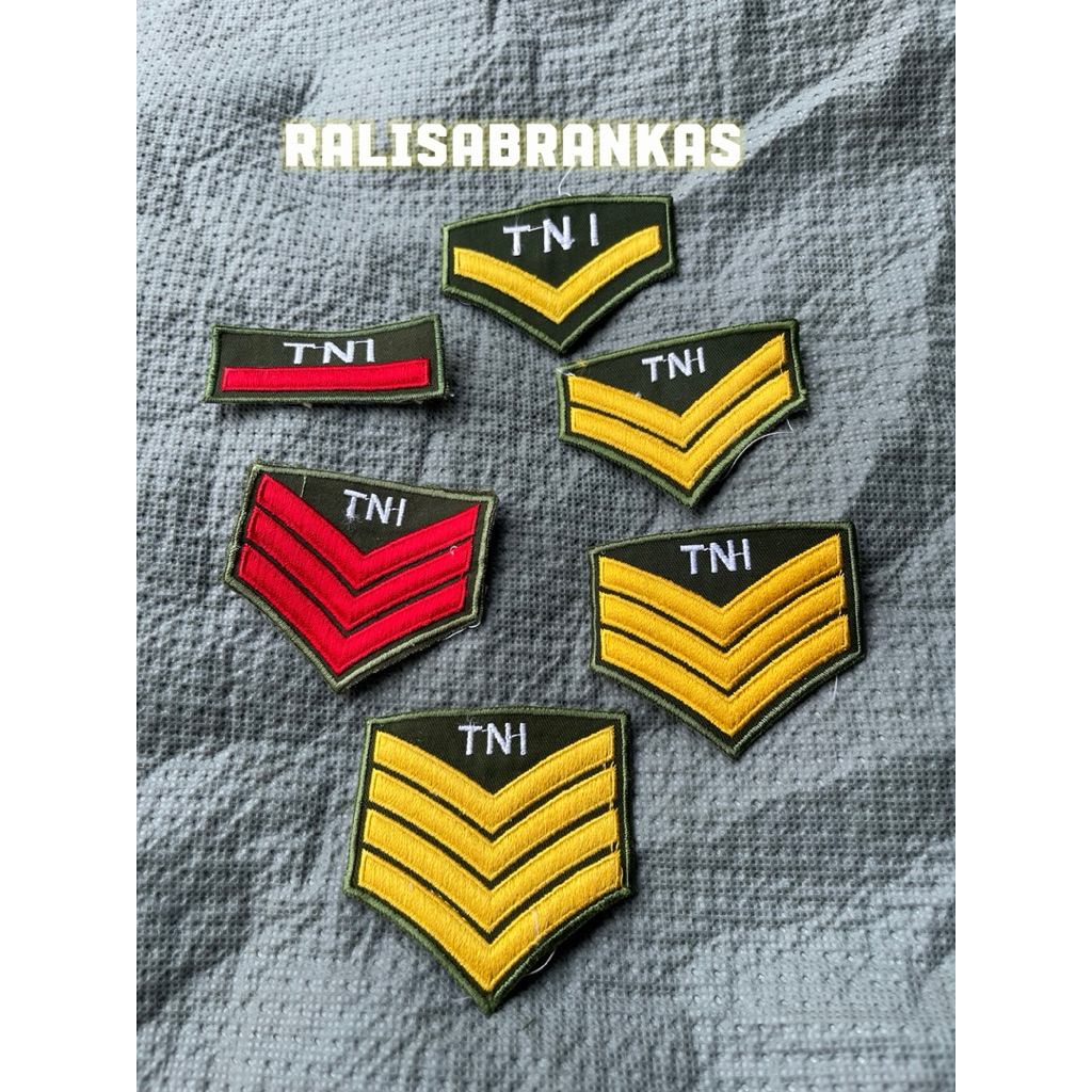 PANGKAT BORDIR PDH TNI AD DARI PRADA SAMPAI SERMA