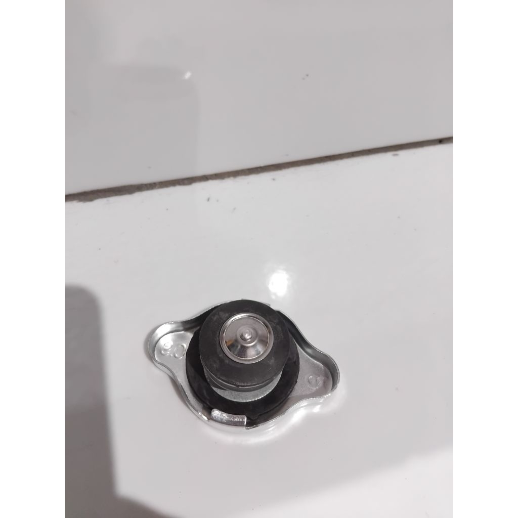 Tutup Tangki Air Radiator Diesel KUBOTA RD85 / Tutup Radiator Diesel Traktor KUBOTA RD / Tutup Radia