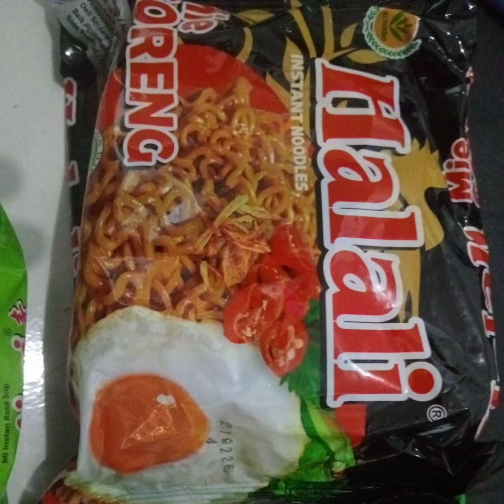 

mie instant halali