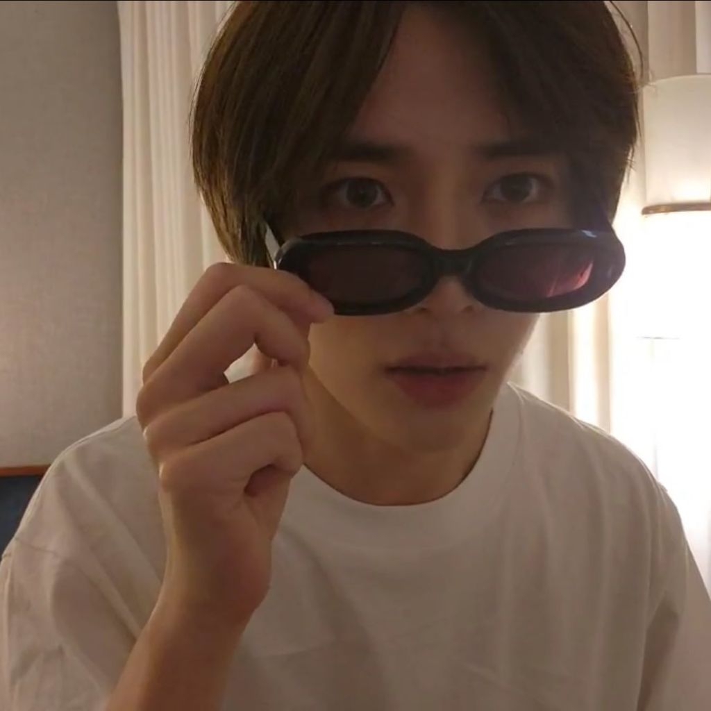 

Etalase Kaa Nemu (line)