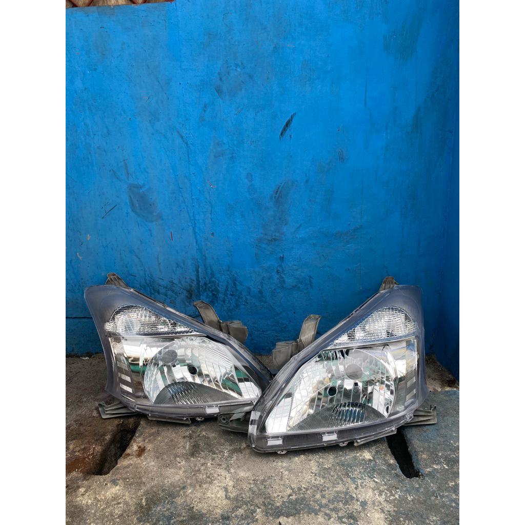 headlamp lampu depan Avanza veloz 2012-2013-2014-2015 original