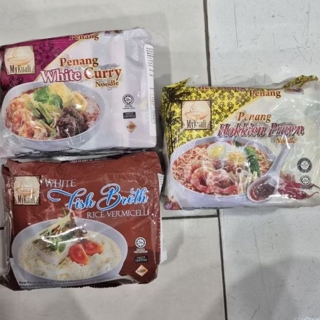 

My Kuali Penang Noodle mie instant WHITE CURRY / HOKKIEN PRAWN / FISH BROTH ( isi 4 bks / pack )