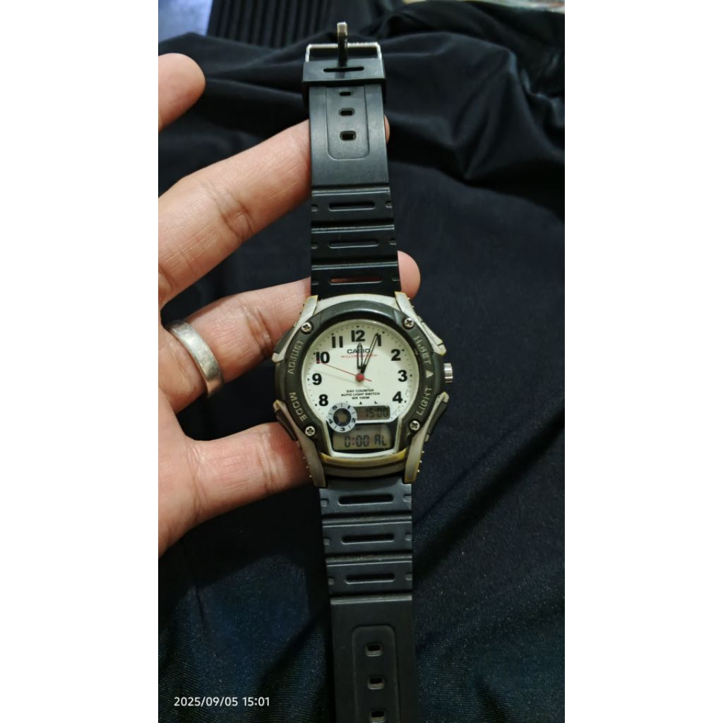 jam tangan bekas