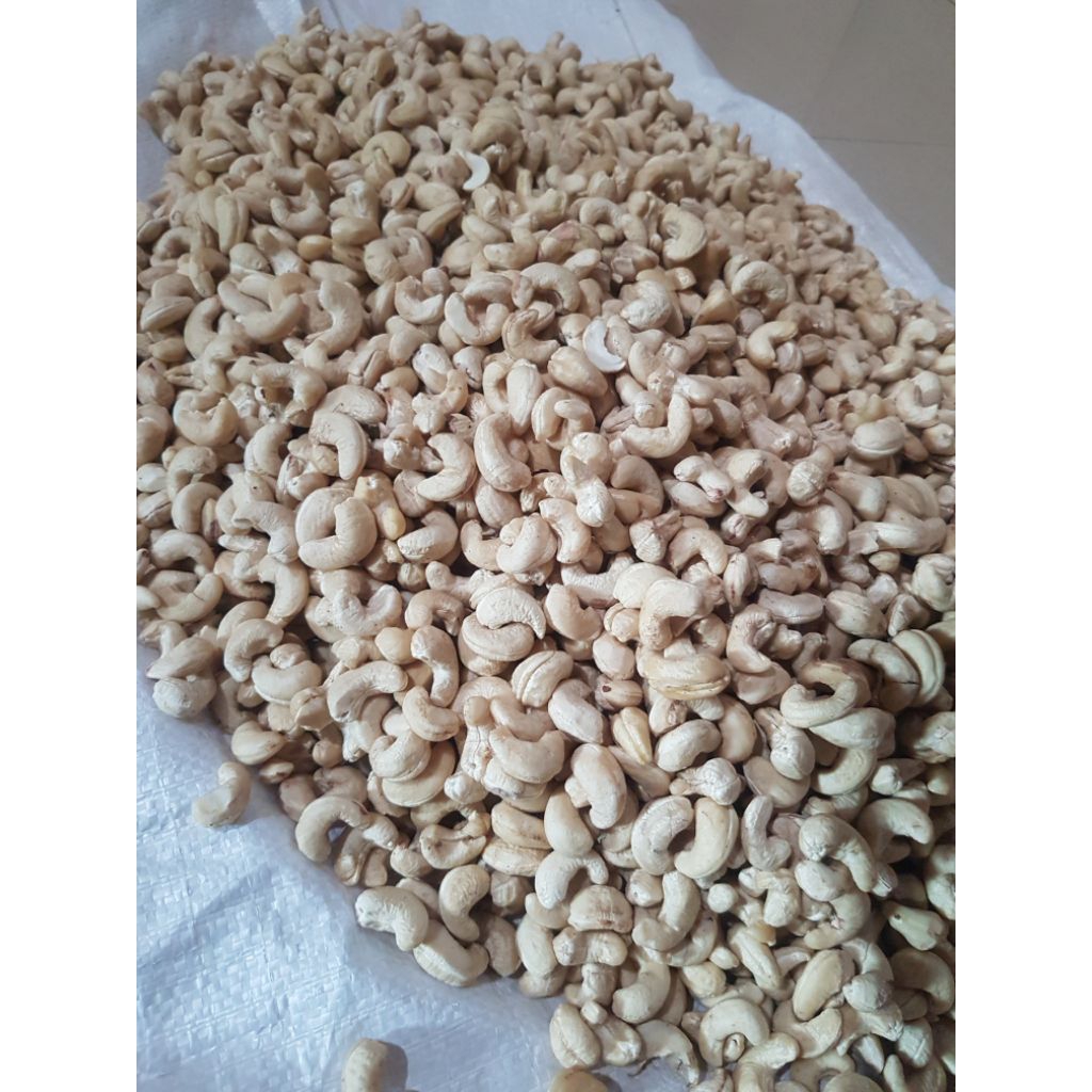 

KACANG METE/ MENTE/ MEDE SUPER Asli Wonogiri