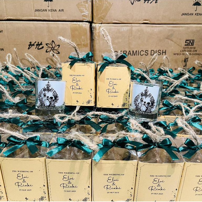 GELAS SLOKI KEMAS MIKA SOUVENIR isi 50pcs + Krat Kayu