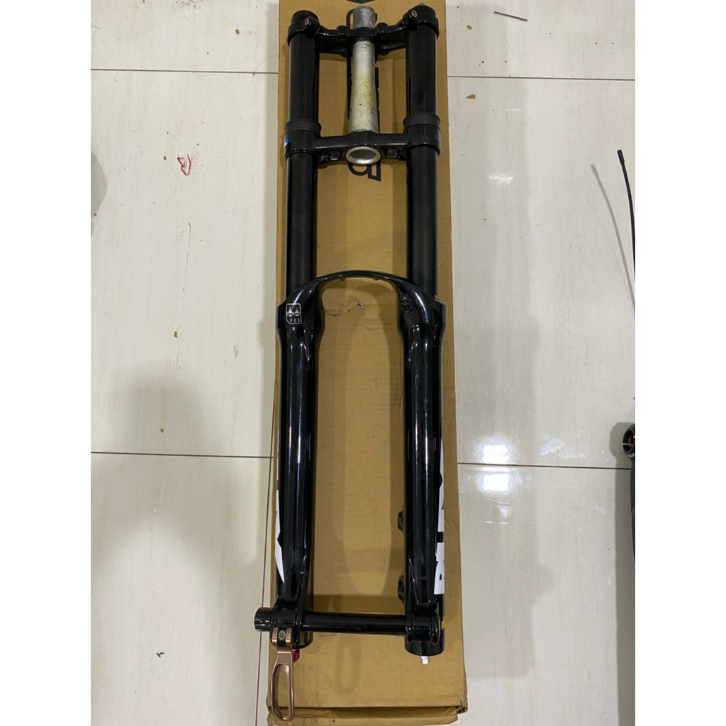 fork double crown suntour rux not fox rock shox