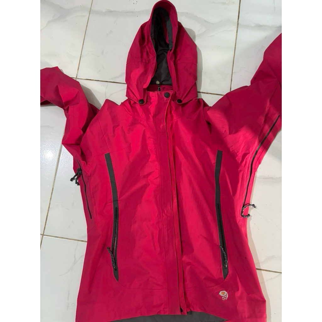 jaket outdoor mhw