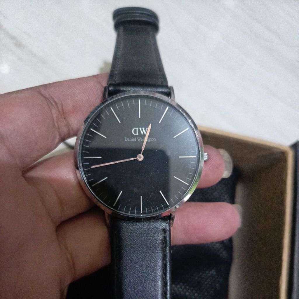 jam tangan pria original tipis 41mm baru mahal 2 jt an stainless steel preloved second bekas