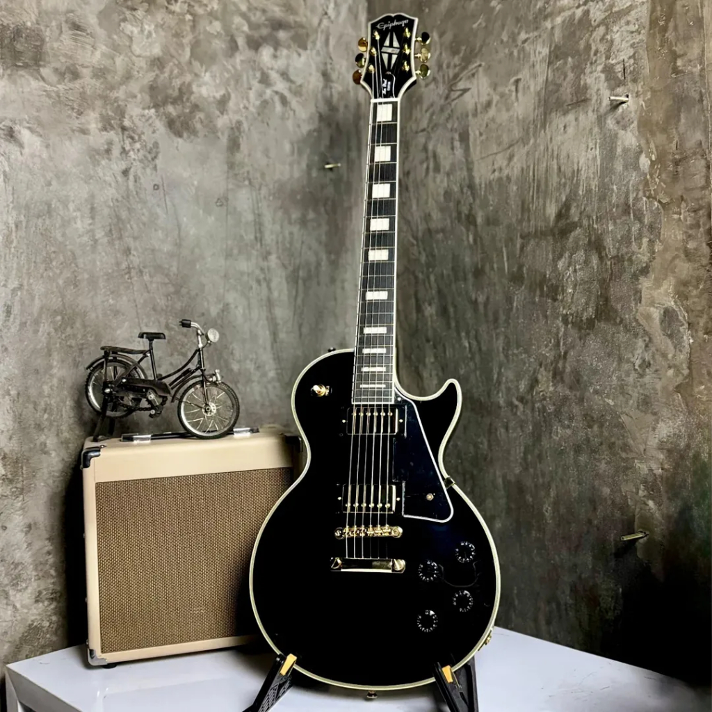 EPIPHONE LES PAUL CUSTOM EBONY ELECTRIC GUITAR WITH CASE