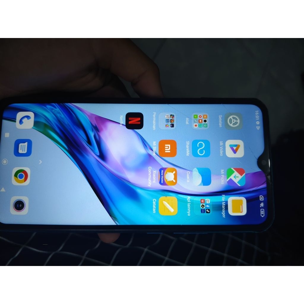 Hp bekas redmi 9 Ram 3/32 minus lcd pecah saja