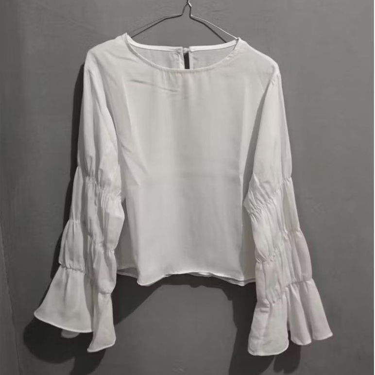 baju atasan wanita lengan panjang model crop korea warna putih tulang/BW