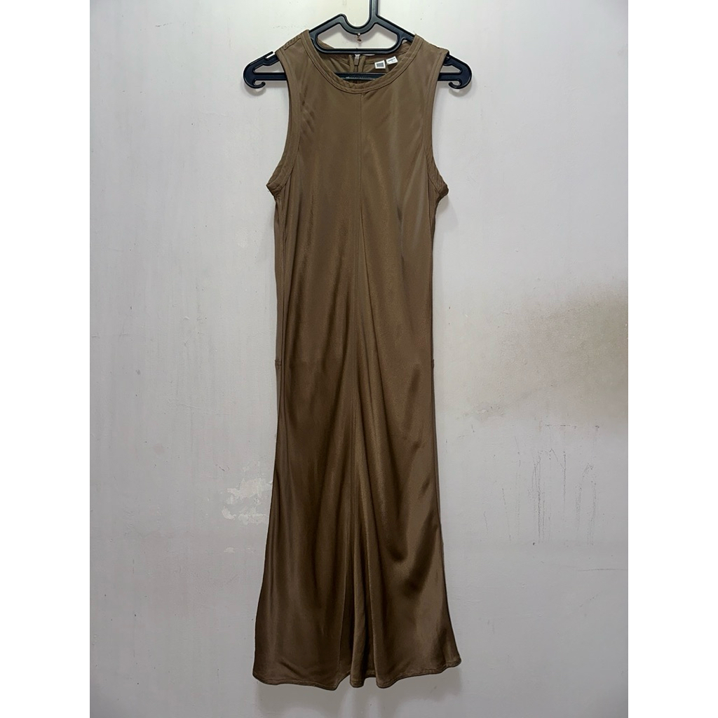 Preloved Uniqlo Midi Dress - Khaki S