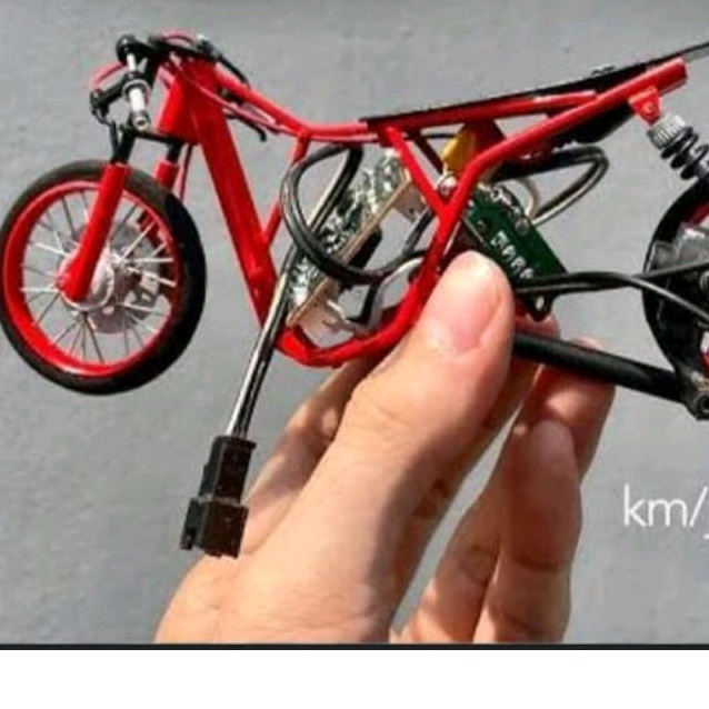 MINIATUR MOTOR DRAG HONDA BEAT KARBU MESIN HALUS