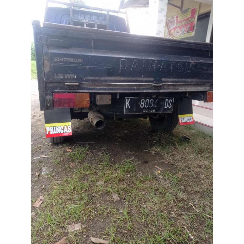 Kepet Penahan Lumpur Roda Belakang  Pick Up 1 Set Kanan Kiri