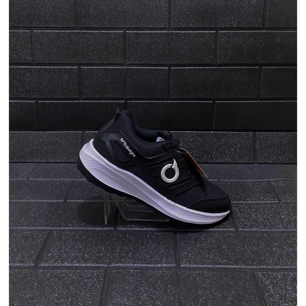 SEPATU SNEAKERS PRIA WANITA SEPATU SEKOLAH ANAK HITAM POLOS HITAM PUTIH SEPATU RUNNING TERBARU