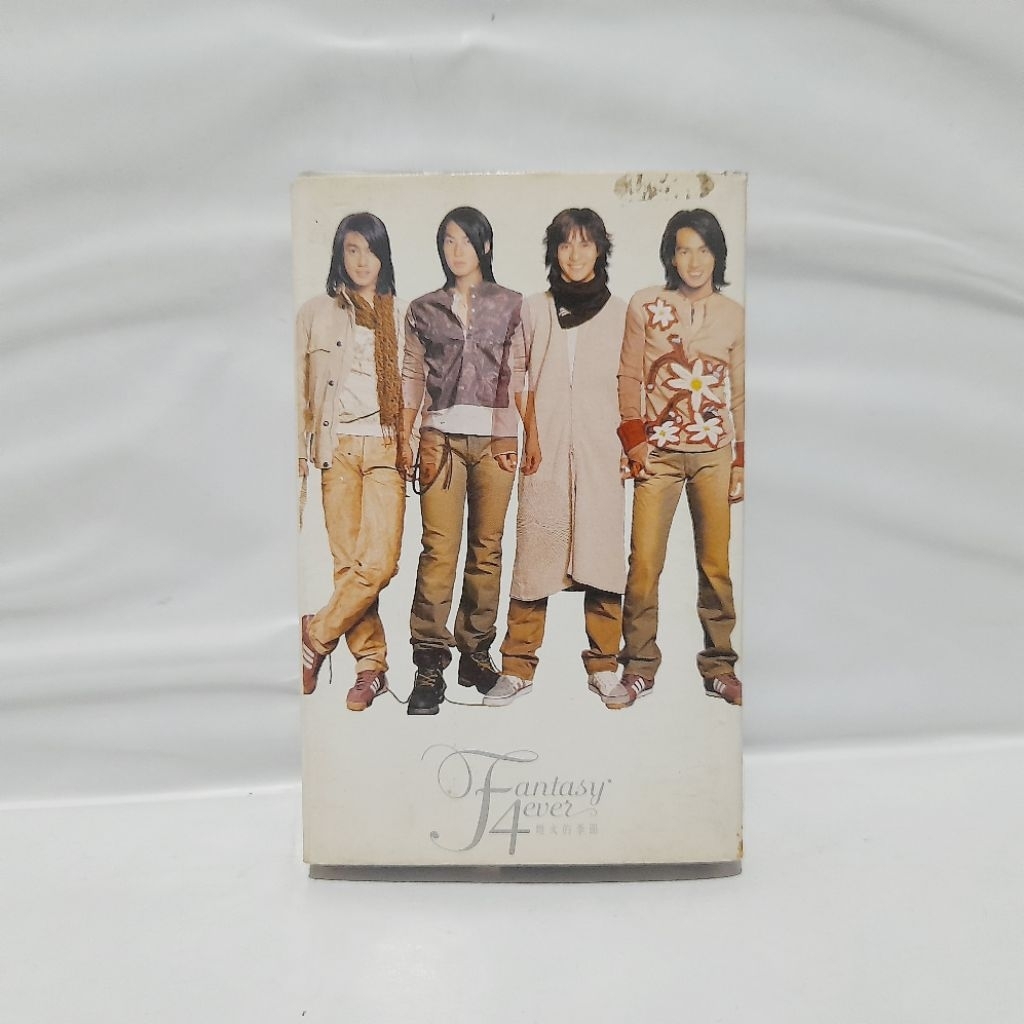 Kaset F4 Fantasy Fever (Cassette)