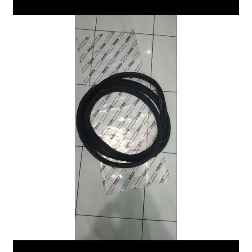 KARET BAGASI PINTU BELAKANG MOBIL AVANZA/XENIA VVT-I OLD
