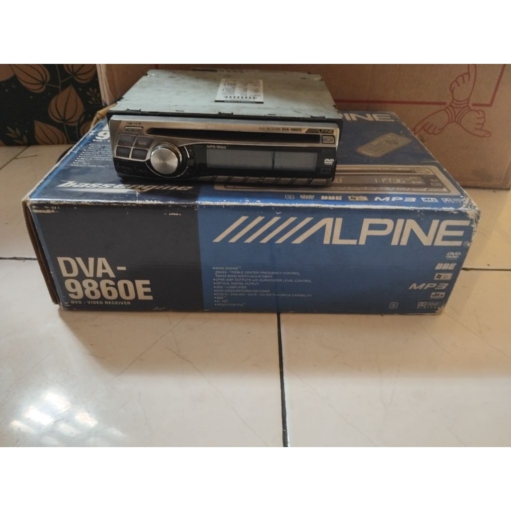 Single din Alpine DVA9860E
