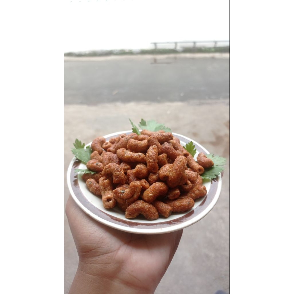 

MAKARONI BANTET PEDAS GURIH DAUN JERUK