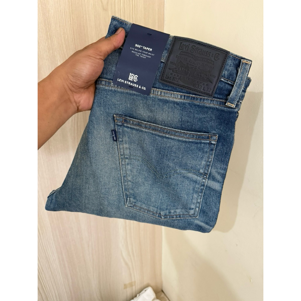 LEVIS 502 blue tab