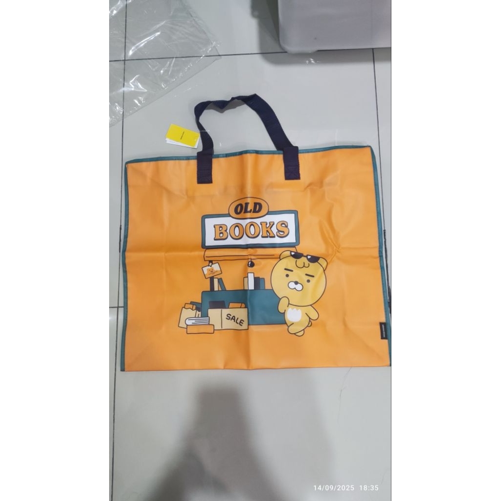 Travel Bag Little Ryan - KAKAO FRIENDS