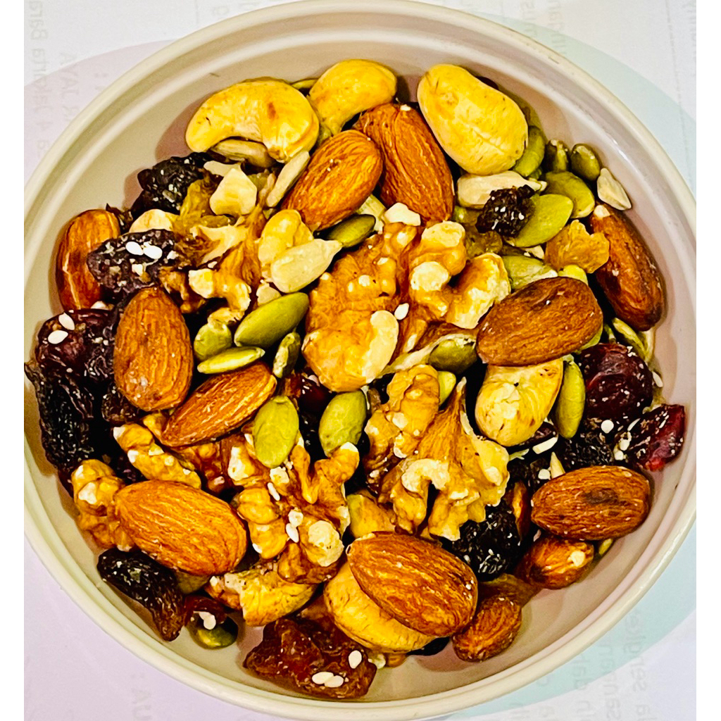 

TRAIL MIX PREMIUM CEMILAN DIET DAN SEHAT BERAT PRODUK 250 grm, 200 grm, 150 grm, 100 grm